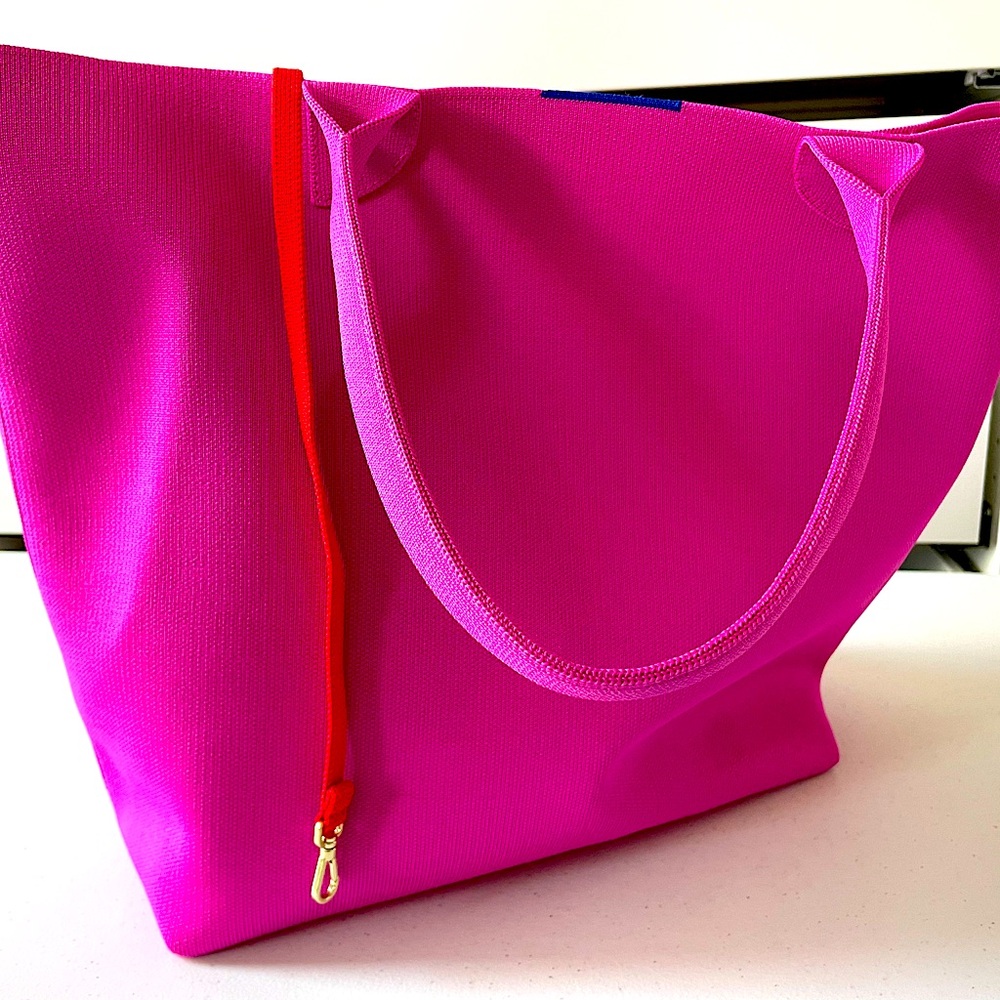 Rothys The Lightweight Tote Dragonfruit